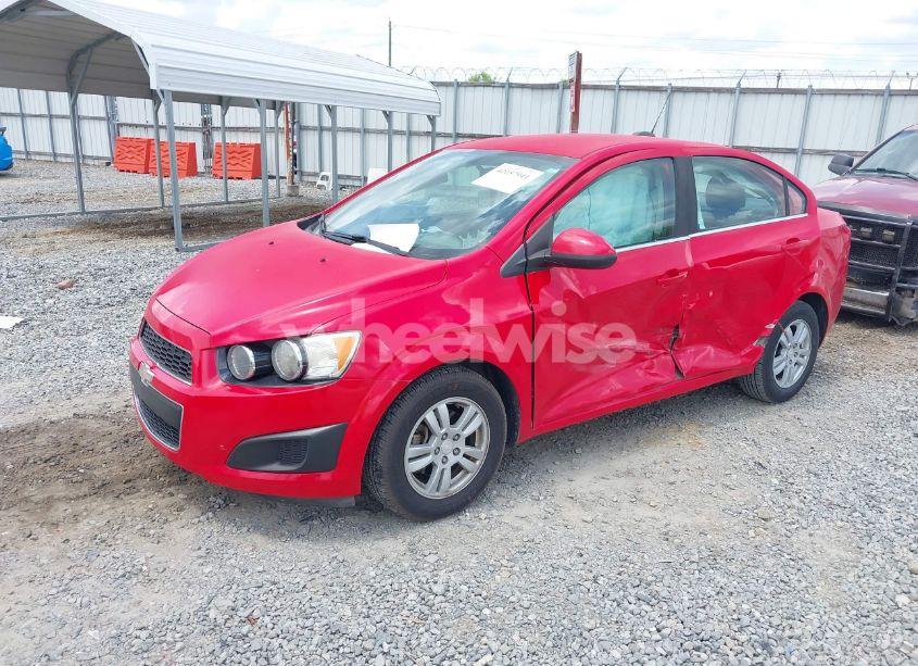Photo 2 of 2015 Chevrolet Sonic LT AUTO (VIN 1G1JC5SH9F4139887)