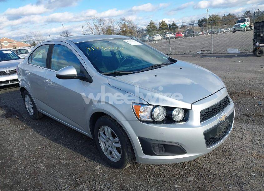 2015 Chevrolet Sonic LT AUTO (VIN 1G1JC5SH9F4157919) main photo