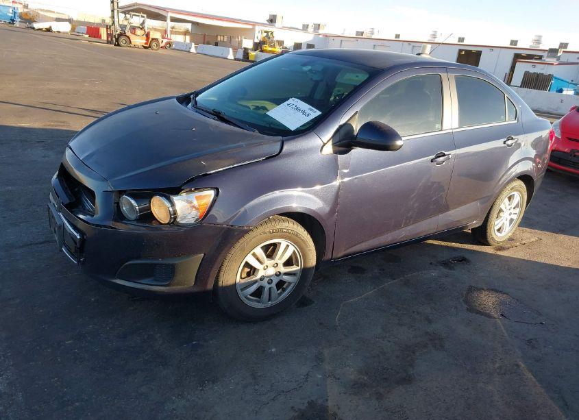 Photo 2 of 2015 Chevrolet Sonic LT AUTO (VIN 1G1JC5SH9F4158326)