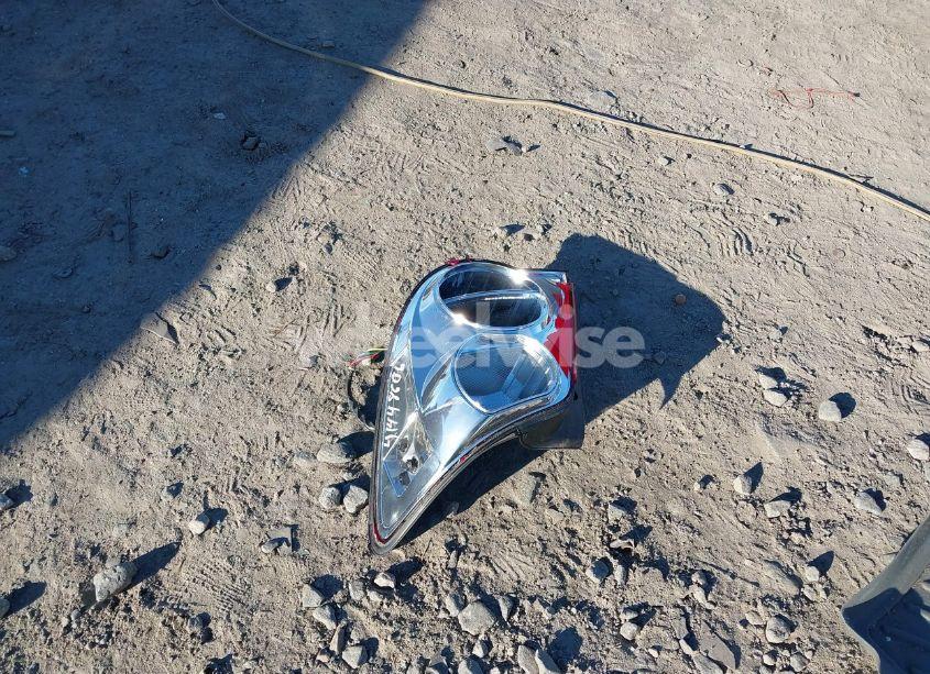 Photo 12 of 2015 Chevrolet Sonic LT AUTO (VIN 1G1JC5SH9F4160724)