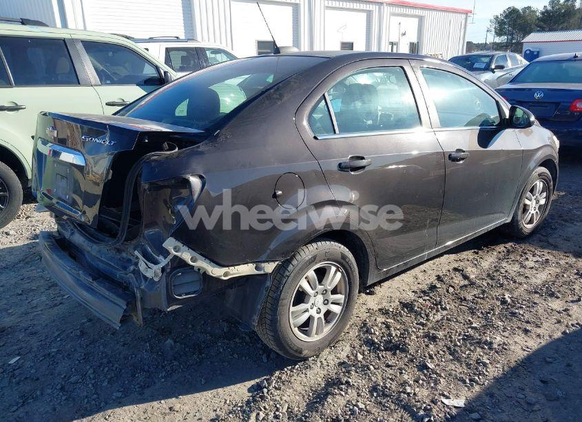 Photo 4 of 2015 Chevrolet Sonic LT AUTO (VIN 1G1JC5SH9F4160724)