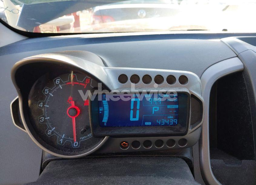 Photo 7 of 2015 Chevrolet Sonic LT AUTO (VIN 1G1JC5SH9F4160724)