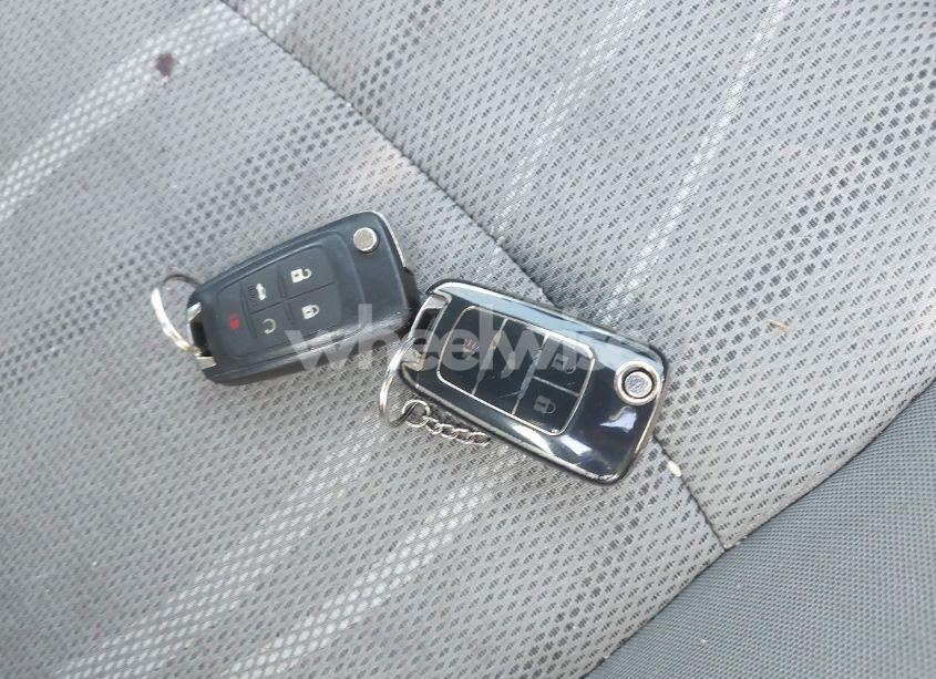 Photo 11 of 2015 Chevrolet Sonic LT AUTO (VIN 1G1JC5SH9F4174588)