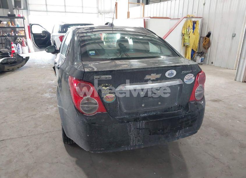 Photo 16 of 2015 Chevrolet Sonic LT AUTO (VIN 1G1JC5SH9F4174588)