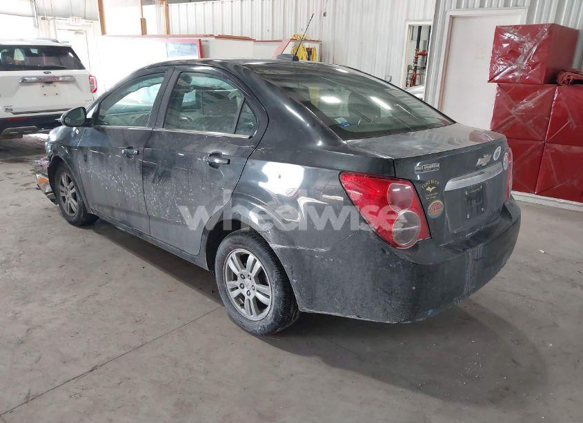 Photo 3 of 2015 Chevrolet Sonic LT AUTO (VIN 1G1JC5SH9F4174588)