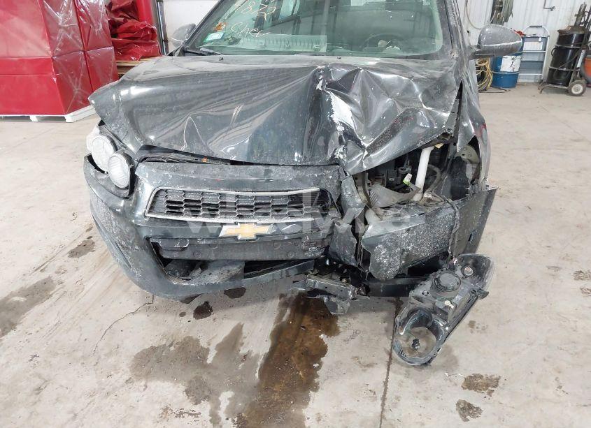 Photo 6 of 2015 Chevrolet Sonic LT AUTO (VIN 1G1JC5SH9F4174588)