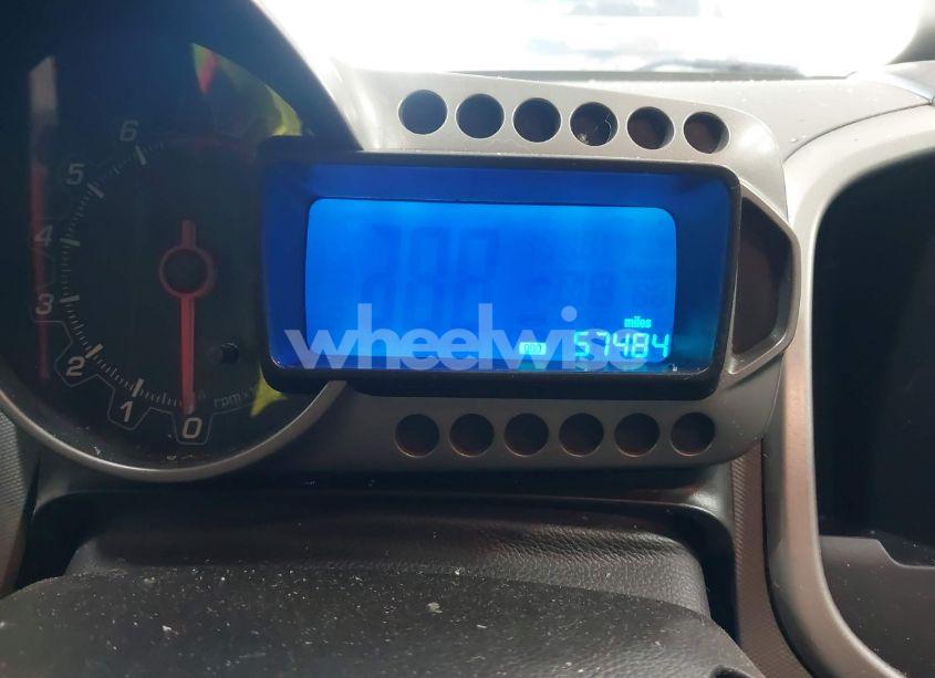 Photo 7 of 2015 Chevrolet Sonic LT AUTO (VIN 1G1JC5SH9F4174588)