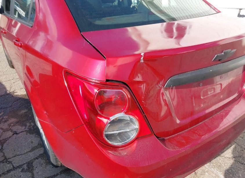 Photo 13 of 2015 Chevrolet Sonic LT AUTO (VIN 1G1JC5SH9F4178608)