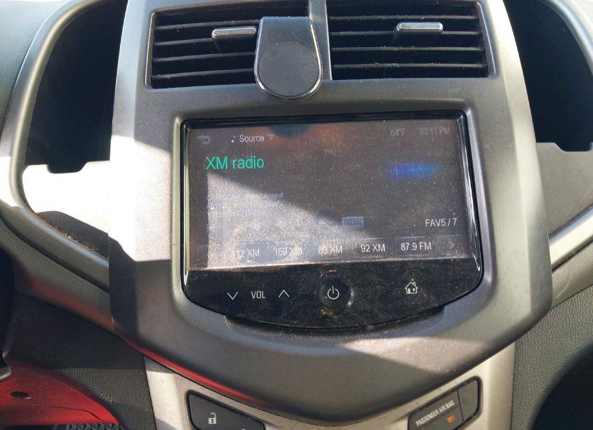 Photo 14 of 2015 Chevrolet Sonic LT AUTO (VIN 1G1JC5SH9F4178608)