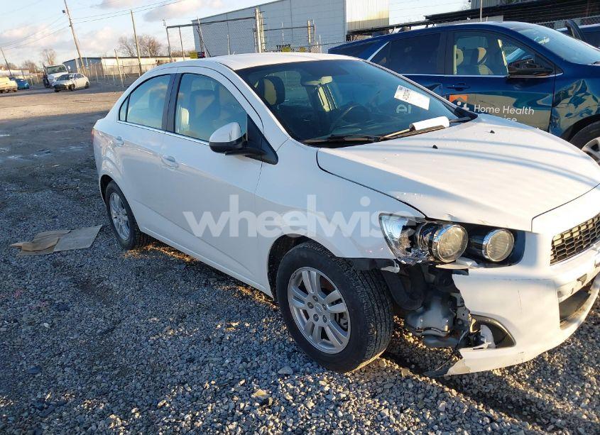 2015 Chevrolet Sonic LT AUTO (VIN 1G1JC5SH9F4195537) main photo