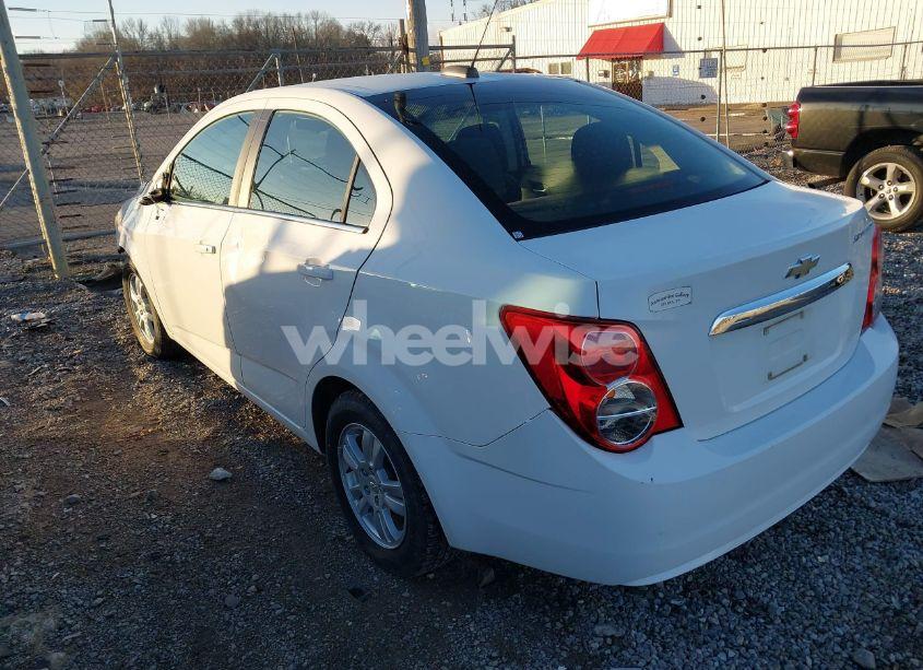 Photo 3 of 2015 Chevrolet Sonic LT AUTO (VIN 1G1JC5SH9F4195537)