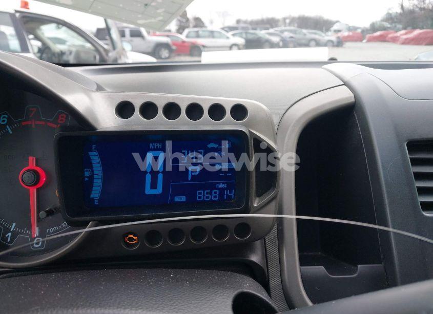 Photo 7 of 2015 Chevrolet Sonic LT AUTO (VIN 1G1JC5SH9F4195537)