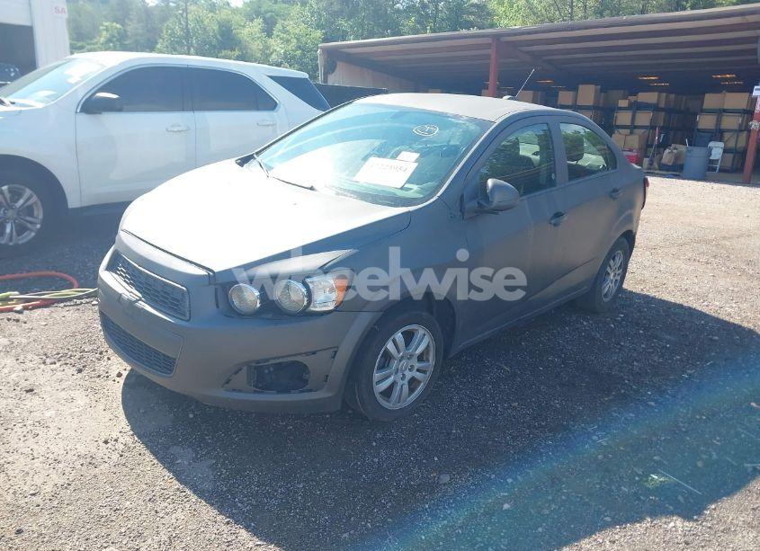 Photo 2 of 2015 Chevrolet Sonic LT AUTO (VIN 1G1JC5SH9F4198776)