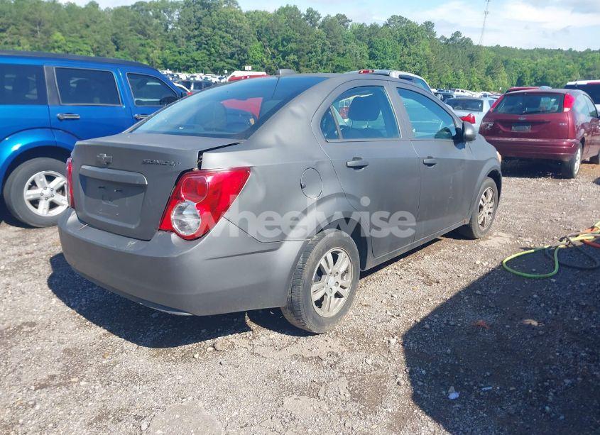 Photo 4 of 2015 Chevrolet Sonic LT AUTO (VIN 1G1JC5SH9F4198776)