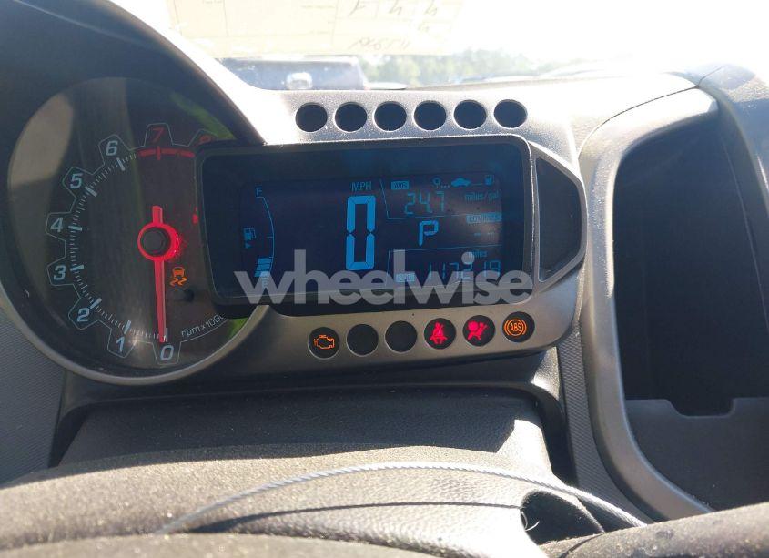 Photo 7 of 2015 Chevrolet Sonic LT AUTO (VIN 1G1JC5SH9F4198776)