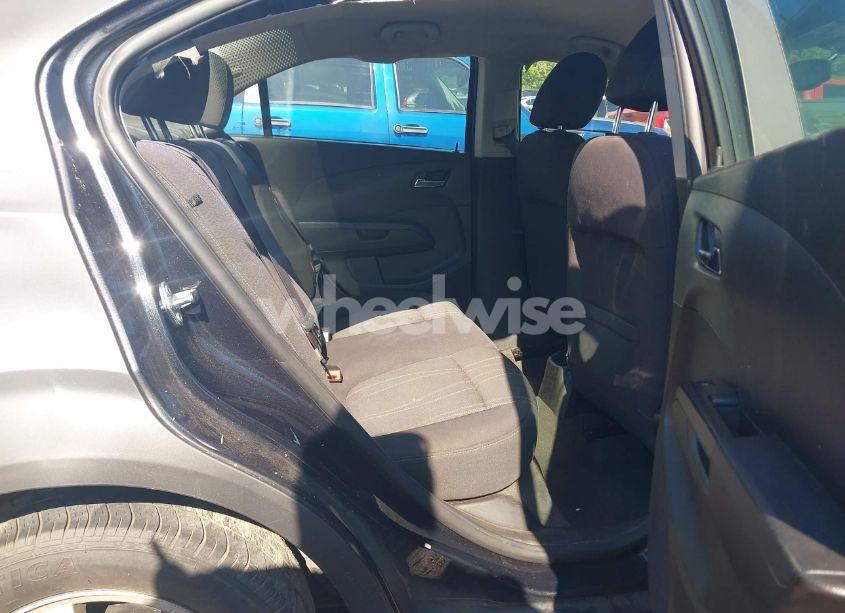 Photo 8 of 2015 Chevrolet Sonic LT AUTO (VIN 1G1JC5SH9F4198776)