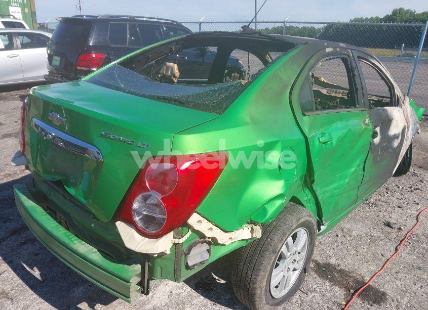 Photo 4 of 2016 Chevrolet Sonic LT AUTO (VIN 1G1JC5SH9G4109533)