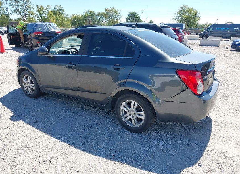 Photo 3 of 2016 Chevrolet Sonic LT AUTO (VIN 1G1JC5SH9G4131161)