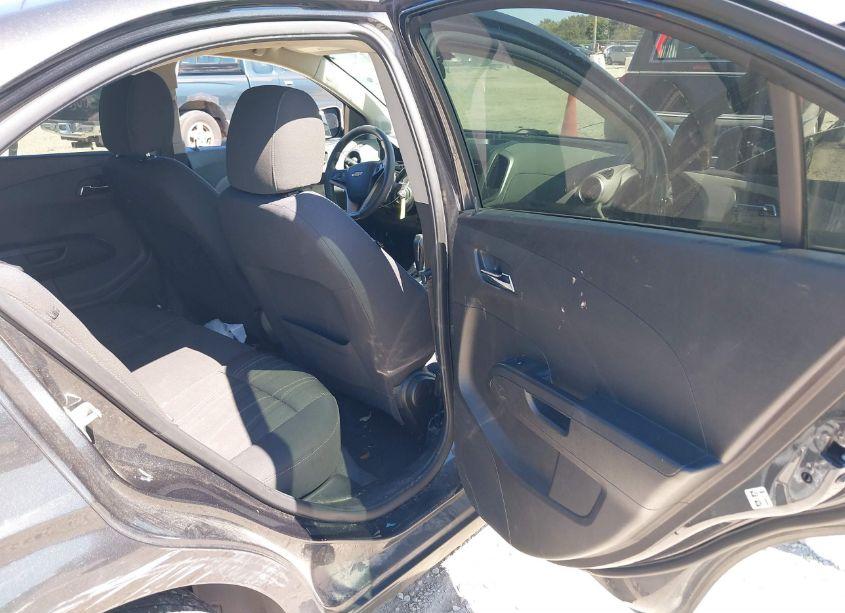 Photo 8 of 2016 Chevrolet Sonic LT AUTO (VIN 1G1JC5SH9G4131161)