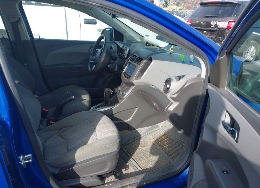 Photo 5 of 2016 Chevrolet Sonic LT AUTO (VIN 1G1JC5SH9G4170221)