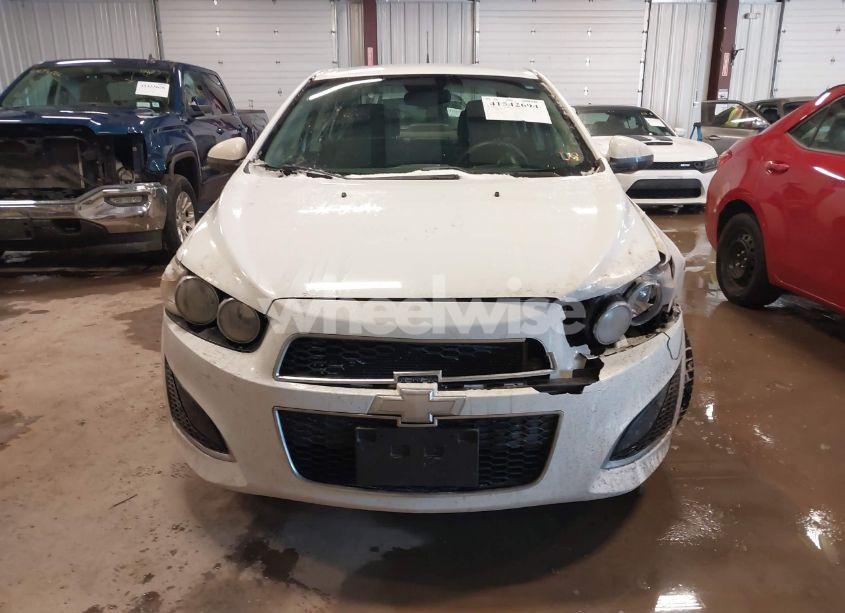 Photo 12 of 2012 Chevrolet Sonic 2LT (VIN 1G1JC5SHXC4105386)