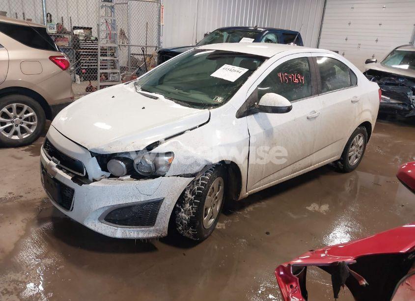 Photo 2 of 2012 Chevrolet Sonic 2LT (VIN 1G1JC5SHXC4105386)