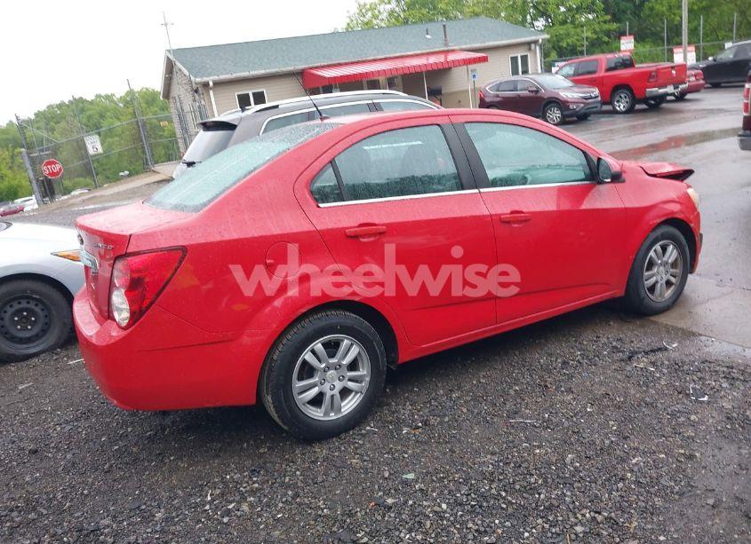 Photo 4 of 2012 Chevrolet Sonic 2LT (VIN 1G1JC5SHXC4119109)