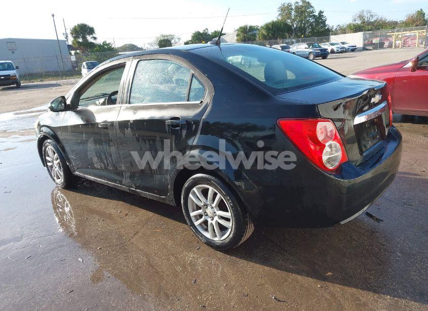 Photo 3 of 2012 Chevrolet Sonic 2LT (VIN 1G1JC5SHXC4142115)