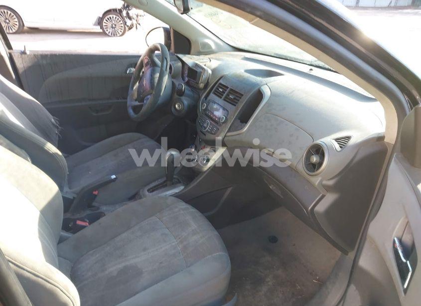 Photo 5 of 2012 Chevrolet Sonic 2LT (VIN 1G1JC5SHXC4142115)