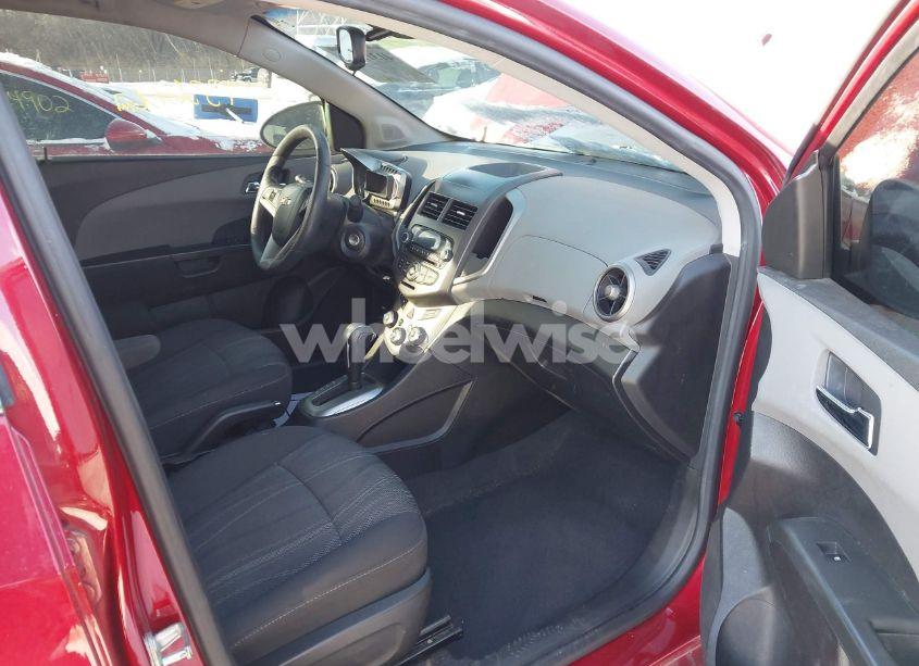Photo 5 of 2012 Chevrolet Sonic 2LT (VIN 1G1JC5SHXC4213944)