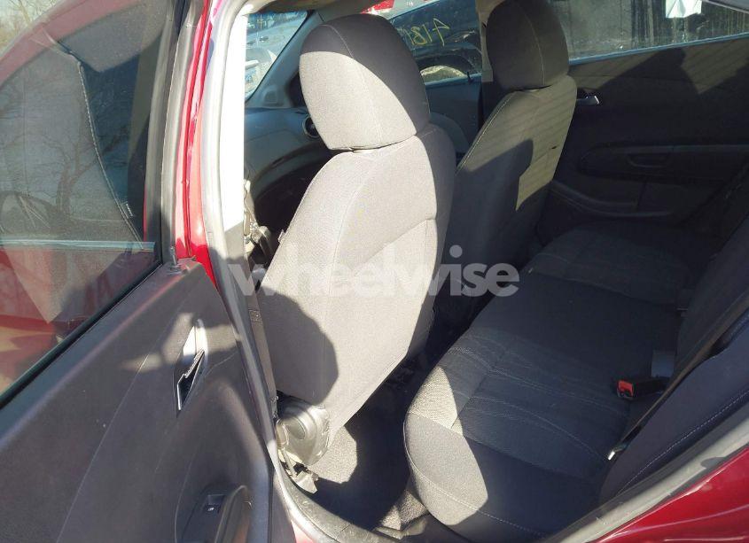 Photo 8 of 2012 Chevrolet Sonic 2LT (VIN 1G1JC5SHXC4213944)