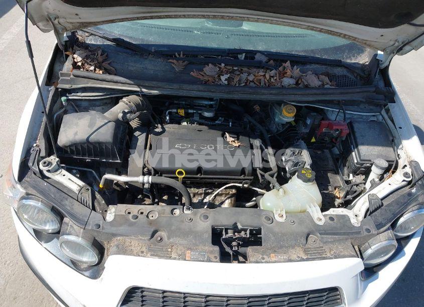 Photo 10 of 2012 Chevrolet Sonic 2LT (VIN 1G1JC5SHXC4222613)