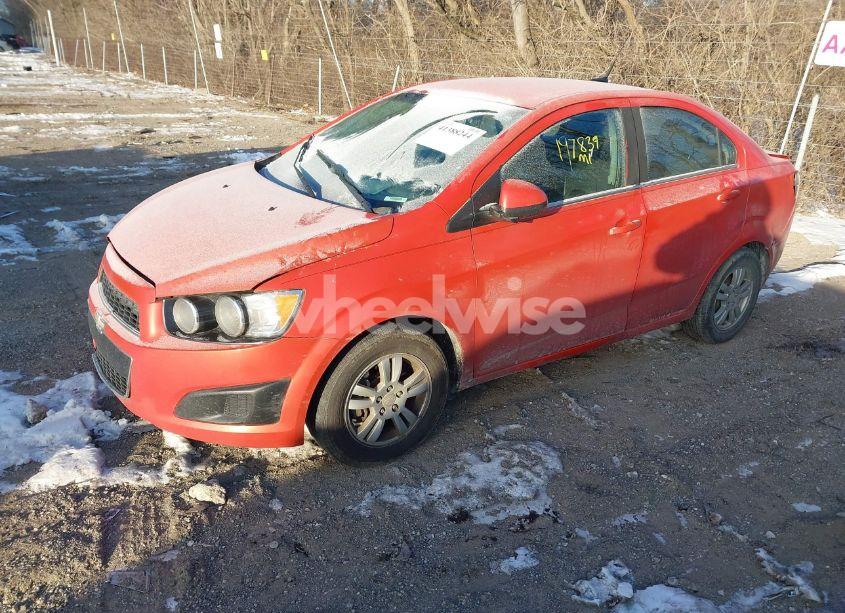 Photo 2 of 2013 Chevrolet Sonic LT AUTO (VIN 1G1JC5SHXD4100397)