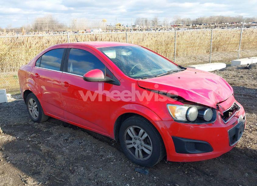 2014 Chevrolet Sonic LT AUTO (VIN 1G1JC5SHXE4110719) main photo