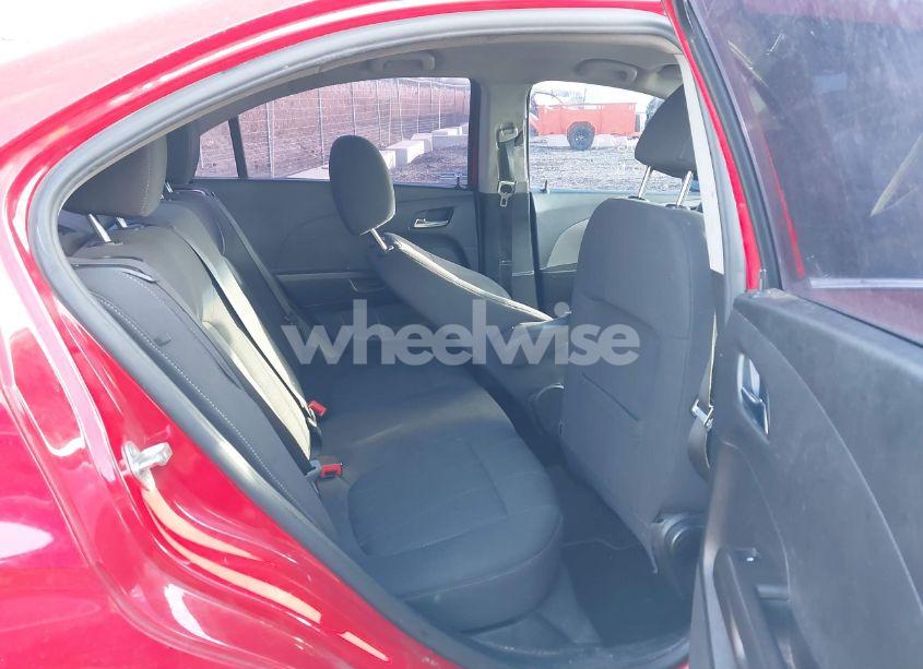 Photo 8 of 2014 Chevrolet Sonic LT AUTO (VIN 1G1JC5SHXE4110719)