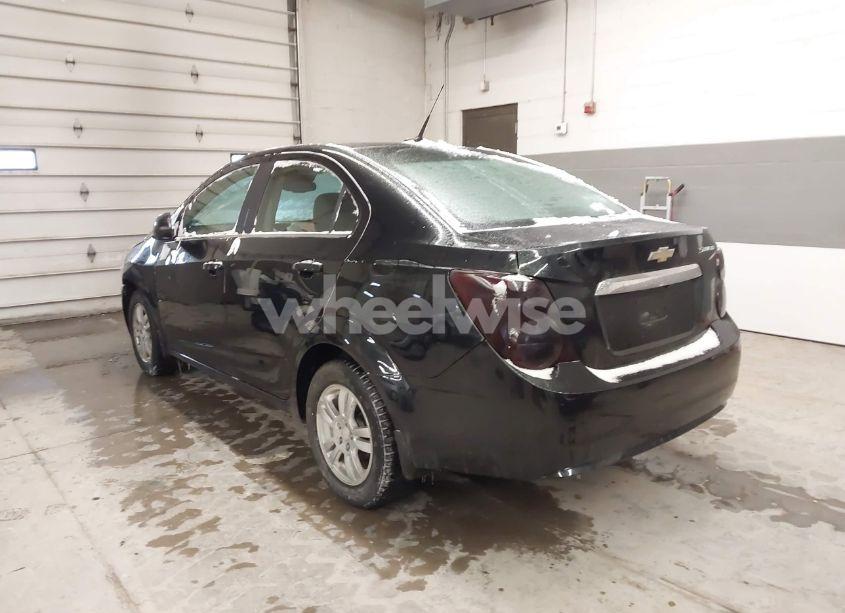 Photo 3 of 2014 Chevrolet Sonic LT AUTO (VIN 1G1JC5SHXE4131280)