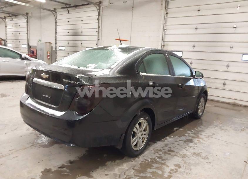 Photo 4 of 2014 Chevrolet Sonic LT AUTO (VIN 1G1JC5SHXE4131280)
