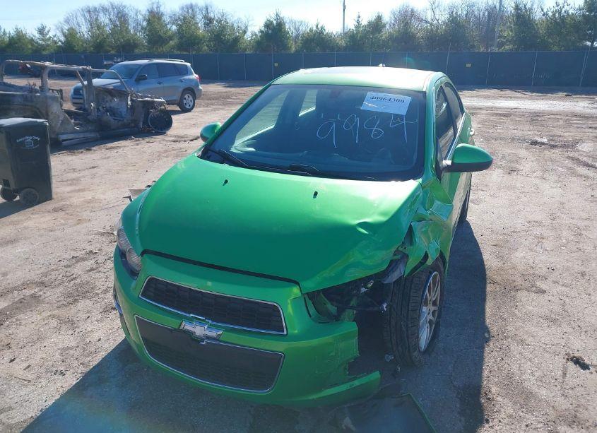 Photo 2 of 2014 Chevrolet Sonic LT AUTO (VIN 1G1JC5SHXE4229984)