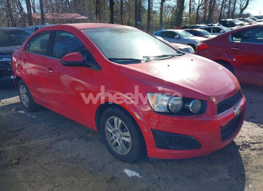 2015 Chevrolet Sonic LT AUTO (VIN 1G1JC5SHXF4140742) main photo
