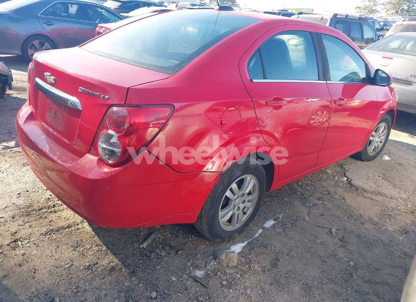 Photo 4 of 2015 Chevrolet Sonic LT AUTO (VIN 1G1JC5SHXF4140742)