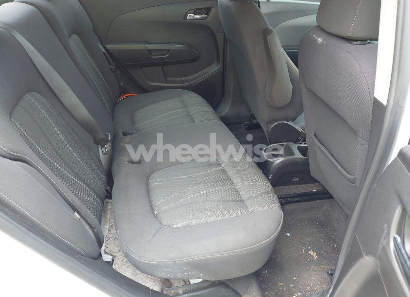 Photo 8 of 2015 Chevrolet Sonic LT AUTO (VIN 1G1JC5SHXF4146279)