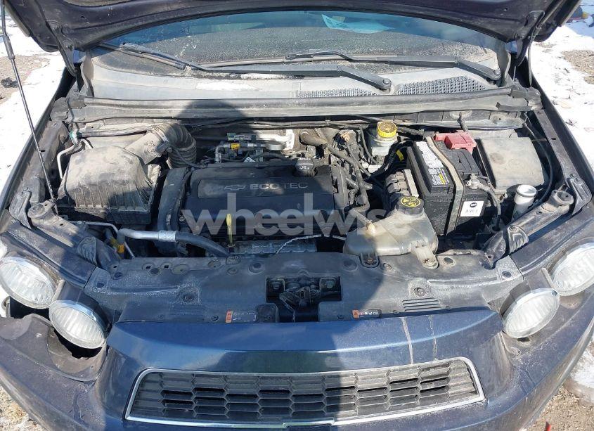 Photo 10 of 2015 Chevrolet Sonic LT AUTO (VIN 1G1JC5SHXF4172557)