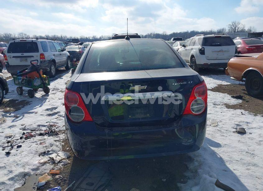 Photo 16 of 2015 Chevrolet Sonic LT AUTO (VIN 1G1JC5SHXF4172557)