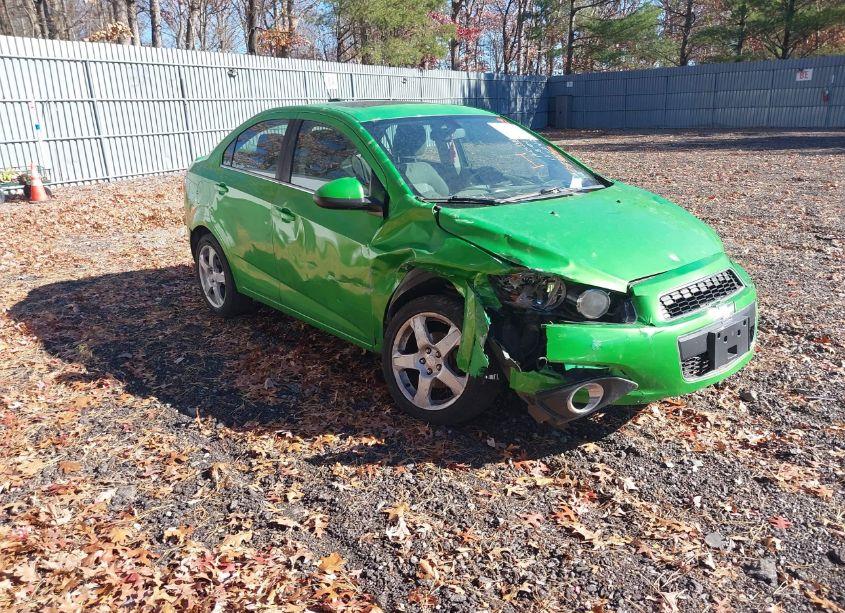 2015 Chevrolet Sonic LT AUTO (VIN 1G1JC5SHXF4218727) main photo