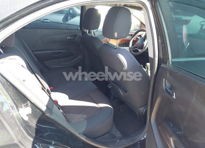 Photo 8 of 2016 Chevrolet Sonic LT AUTO (VIN 1G1JC5SHXG4111243)