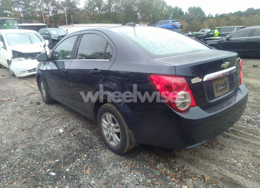 Photo 3 of 2016 Chevrolet Sonic LT AUTO (VIN 1G1JC5SHXG4120654)