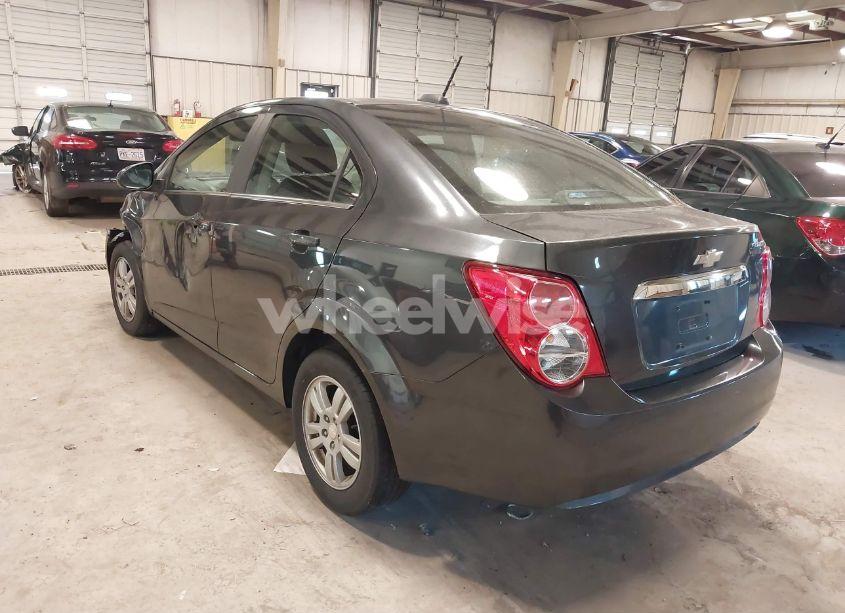 Photo 3 of 2016 Chevrolet Sonic LT AUTO (VIN 1G1JC5SHXG4138801)