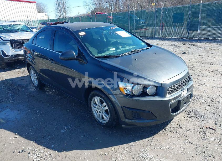 2016 Chevrolet Sonic LT AUTO (VIN 1G1JC5SHXG4141844) main photo