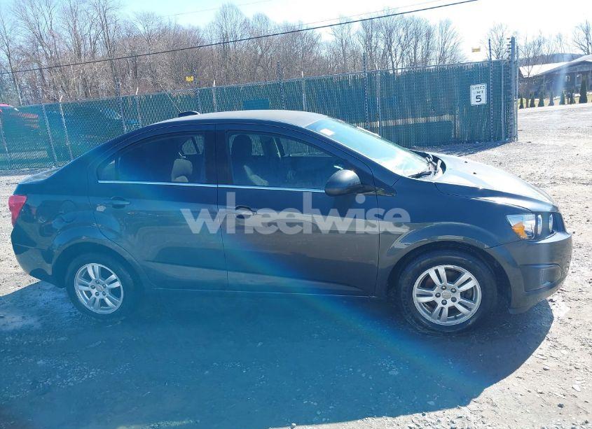 Photo 13 of 2016 Chevrolet Sonic LT AUTO (VIN 1G1JC5SHXG4141844)