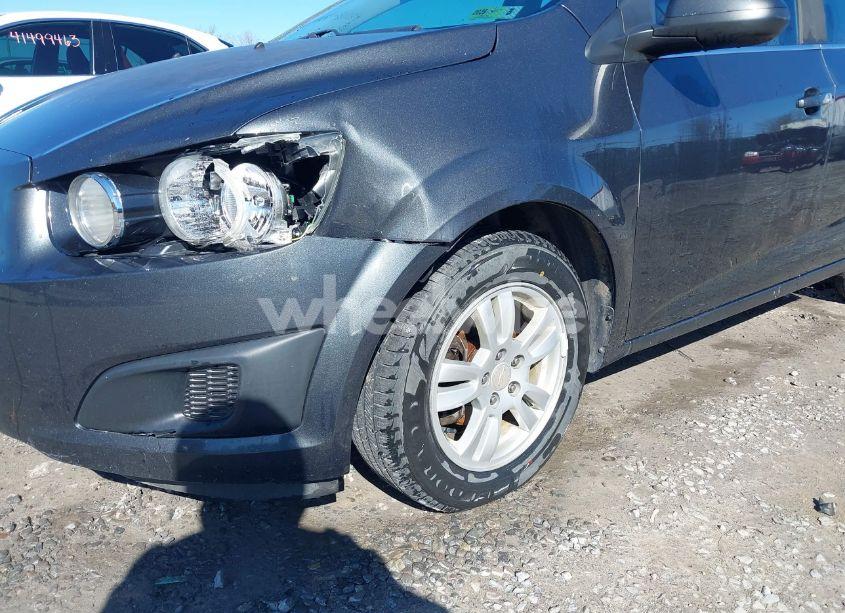 Photo 6 of 2016 Chevrolet Sonic LT AUTO (VIN 1G1JC5SHXG4141844)